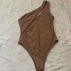 Ring Linked One Shoulder One Piece